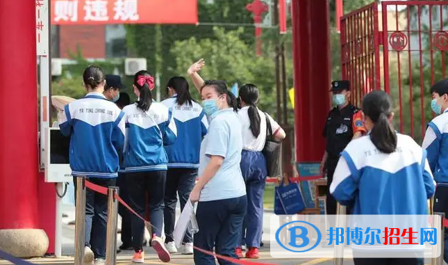 濟南中考（統(tǒng)招生批次）2022錄取分?jǐn)?shù)線（2023參考）