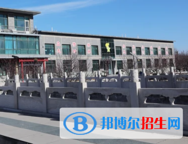 張家口青少年藝術中等專業(yè)學校地址在哪里，哪個地區(qū)，哪個城市?
