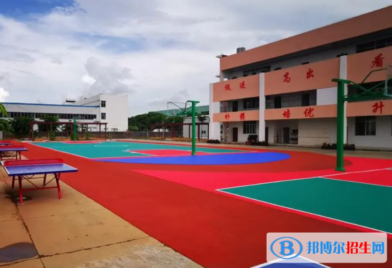 ?？邳S岡金盤高級(jí)中學(xué)歷年招生分?jǐn)?shù)線一覽表(2023參考)