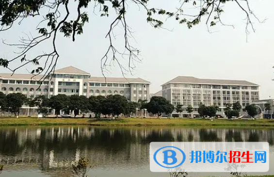 滁州學(xué)院和福建工程學(xué)院哪個(gè)好？