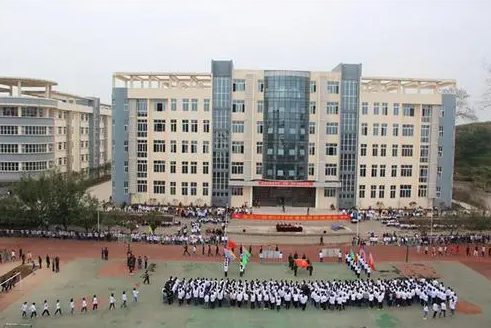 2023年重慶讀高鐵乘務(wù)專業(yè)的中職學(xué)校有哪些？