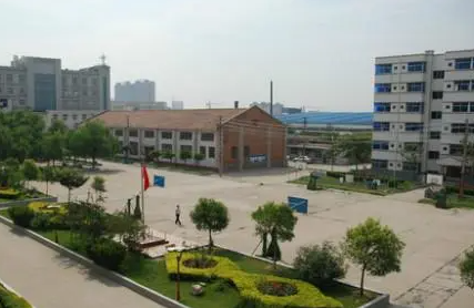 2023新鄉(xiāng)市紅旗區(qū)職業(yè)教育中心多少錢 新鄉(xiāng)市紅旗區(qū)職業(yè)教育中心各專業(yè)學(xué)費收費標(biāo)準(zhǔn)