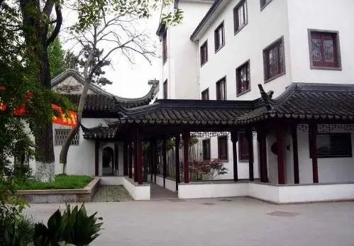 江蘇省蘇州第十中學(xué)校地址在哪里，哪個(gè)地區(qū)，哪個(gè)城市