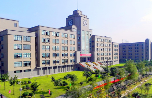 北京外國(guó)語(yǔ)大學(xué)和成都銀杏酒店管理學(xué)院怎么選？哪個(gè)好？附分?jǐn)?shù)線(xiàn)
