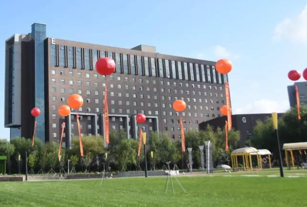 武漢科技大學和吉林動畫學院怎么選？哪個好？附分數線