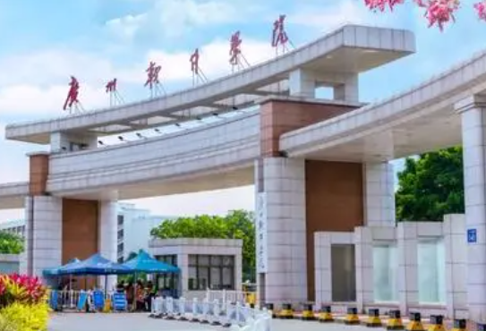 天津師范大學(xué)和廣州軟件學(xué)院怎么選？哪個(gè)好？附分?jǐn)?shù)線