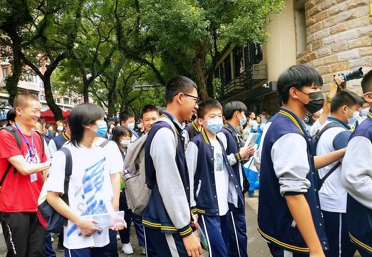 2023年怒江中考成績(jī)?cè)谀睦锊樵?xún) 中考成績(jī)查詢(xún)?nèi)肟诰W(wǎng)站