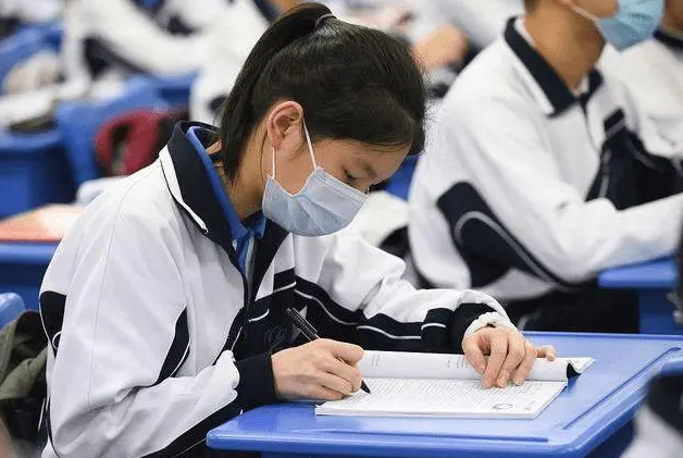 2023年南昌中考成績(jī)?cè)谀睦锊樵?中考成績(jī)查詢?nèi)肟诰W(wǎng)站
