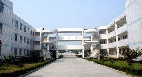 2023張家港市塘橋高級(jí)中學(xué)多少錢(學(xué)費(fèi)明細(xì))