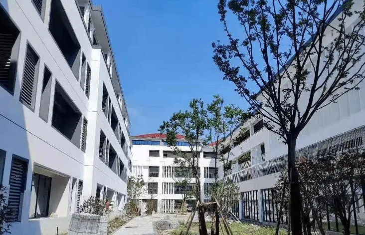 蘇州市相城區(qū)黃埭中學(xué)地址，乘車路線