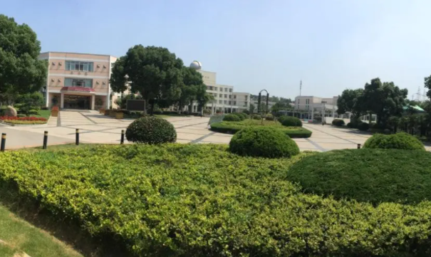 江蘇省曲塘高級中學(xué)地址，乘車路線