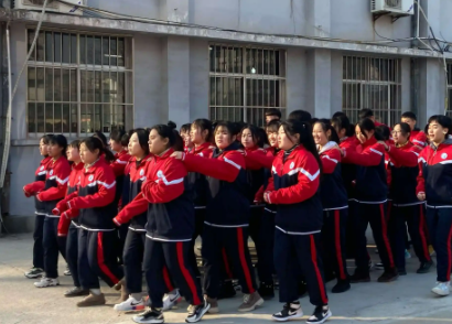 泰安市工商中等專業(yè)學(xué)校地址，乘車路線