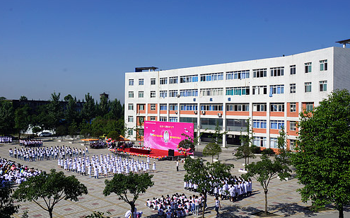 四川2023年男生讀什么中專學校好
