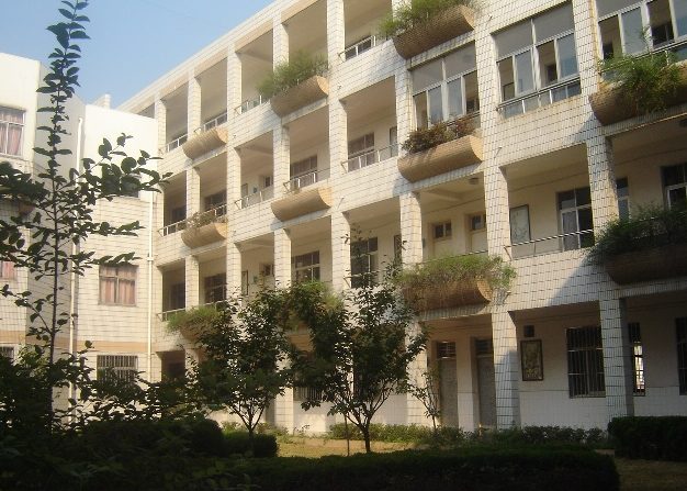 揚(yáng)中市新壩中學(xué)怎么樣、好不好