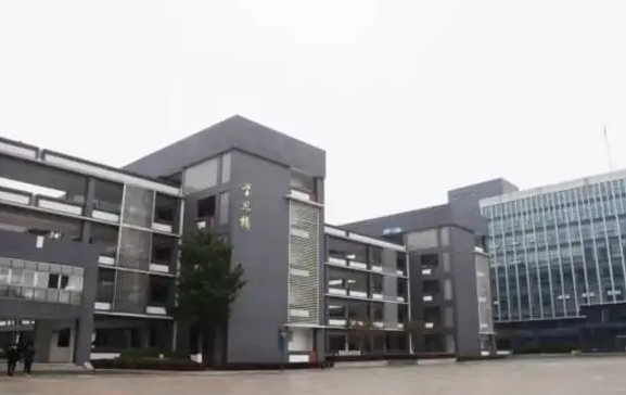 靖江市斜橋中學怎么樣、好不好