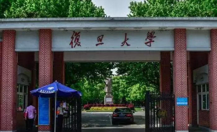 中國大學(xué)新聞學(xué)專業(yè)排名（研究型）-校友會2023最新排名