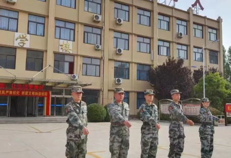 菏澤市凌云建設(shè)職業(yè)中等專業(yè)學校地址，乘車路線