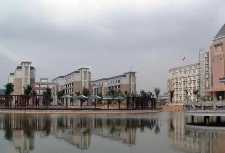 浙江金華第一中學(xué)地址，乘車(chē)路線(xiàn)