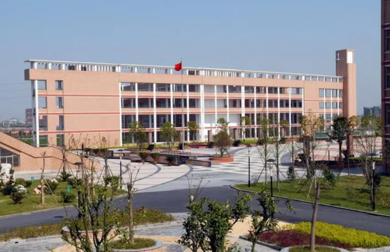 浙江省桐鄉(xiāng)市高級中學地址，乘車路線
