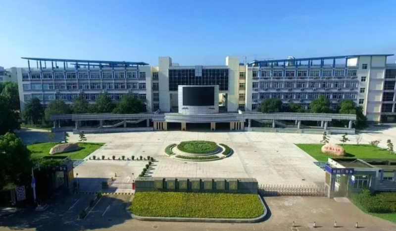 浙江省寧波中學地址，乘車路線