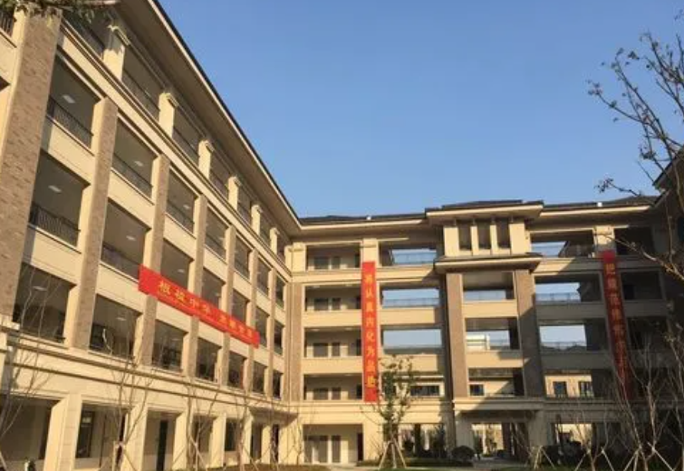 浙江省富陽中學(xué)地址，乘車路線