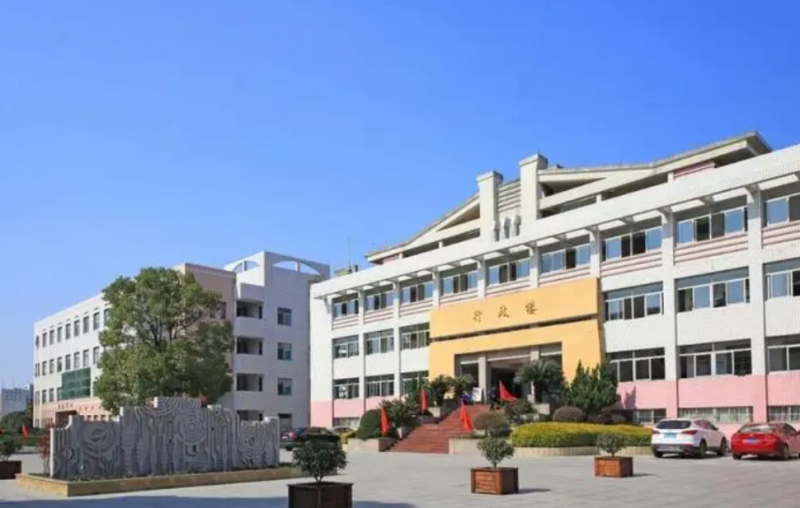 杭州市蕭山區(qū)第三高級(jí)中學(xué)地址，乘車路線