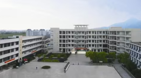 平陽(yáng)縣浙鰲高級(jí)中學(xué)地址，乘車(chē)路線