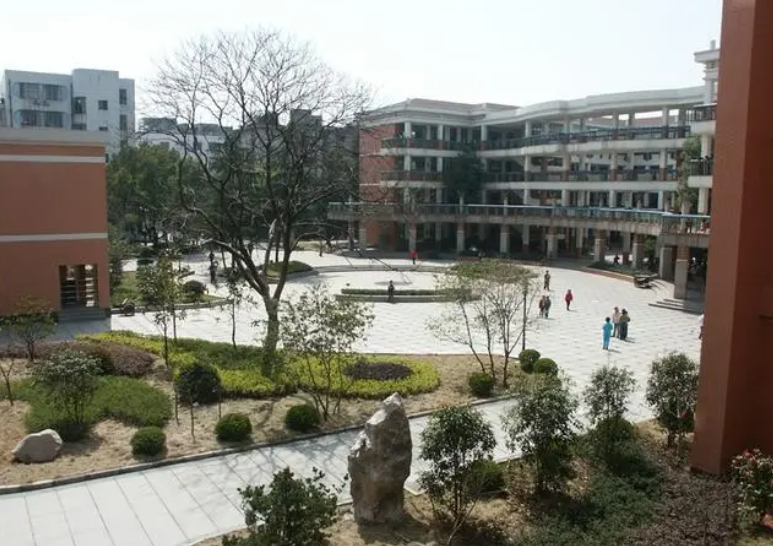 杭州市保俶塔實(shí)驗(yàn)學(xué)校地址，乘車路線