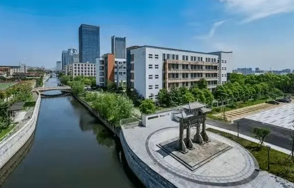 浙江省余姚市第八中學怎么樣、好不好