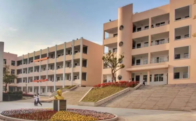 浙江省象山縣第二中學(xué)地址，乘車路線