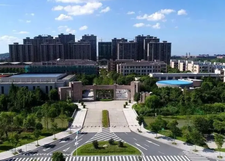 海寧市高級(jí)中學(xué)地址，乘車(chē)路線