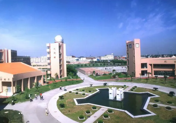 浙江海鹽元濟(jì)高級(jí)中學(xué)地址，乘車路線