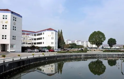馬寅初中學(xué)地址，乘車路線