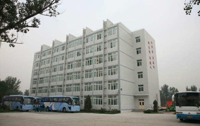 北京市公共交通高級技工學(xué)校招生簡章2024年