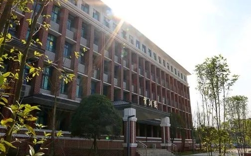2024重慶資源與環(huán)境保護(hù)職業(yè)學(xué)院重點(diǎn)特色專(zhuān)業(yè)匯總表
