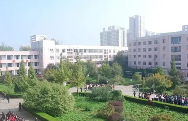 2023伊川實(shí)驗(yàn)高中錄取分?jǐn)?shù)線(xiàn)(2024年參考)