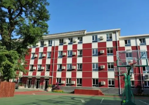 北京市第一四二中學(xué)地址，乘車路線
