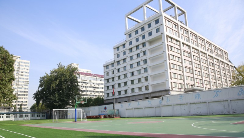 北京市第八中學(xué)地址，乘車路線