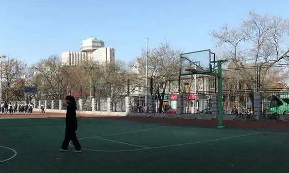 北京市第五十六中學(xué)地址，乘車路線