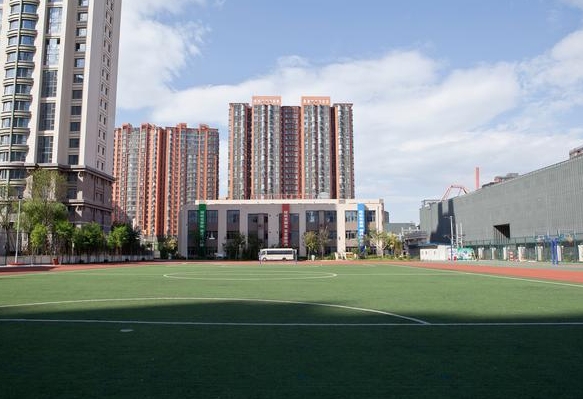 北京市朝陽區(qū)北外同文外國語學校地址，乘車路線