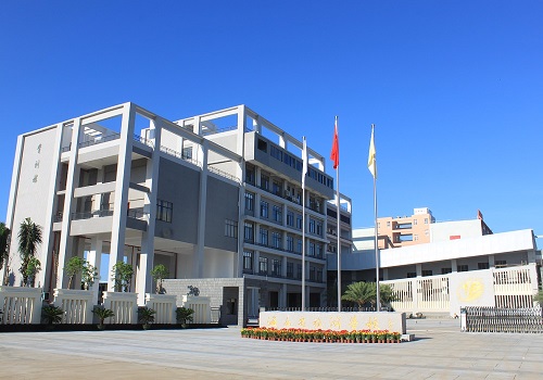 海南2024沒上完初中可不可以上中專學(xué)校