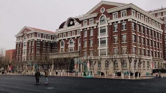 2023天津外國(guó)語(yǔ)大學(xué)濱海外事學(xué)院高考錄取分?jǐn)?shù)線是多少（2024參考）