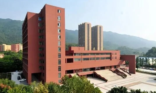 重慶機(jī)電職業(yè)技術(shù)大學(xué)評(píng)價(jià)怎么樣,學(xué)校好不好