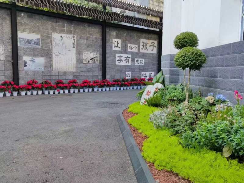 成都鐵中紅旗校區(qū)2022年招生辦聯(lián)系電話