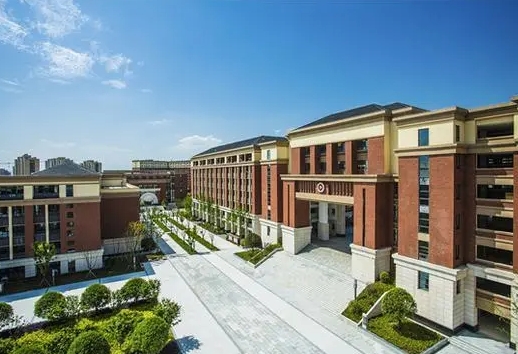 重慶市第八中學校(沙坪壩校區(qū))怎么樣、好不好