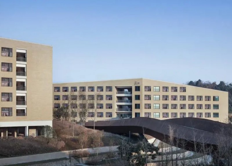 重慶市兩江新區(qū)西南大學附屬中學校地址，乘車路線
