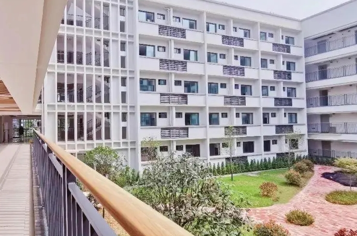 巴南育才中學(xué)地址，乘車路線
