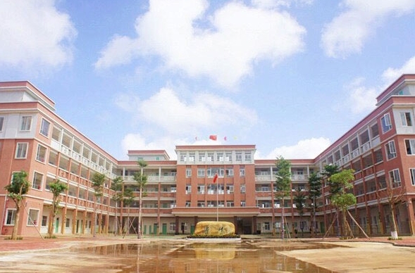 唐山市海港高級中學(xué)招生簡章2024年