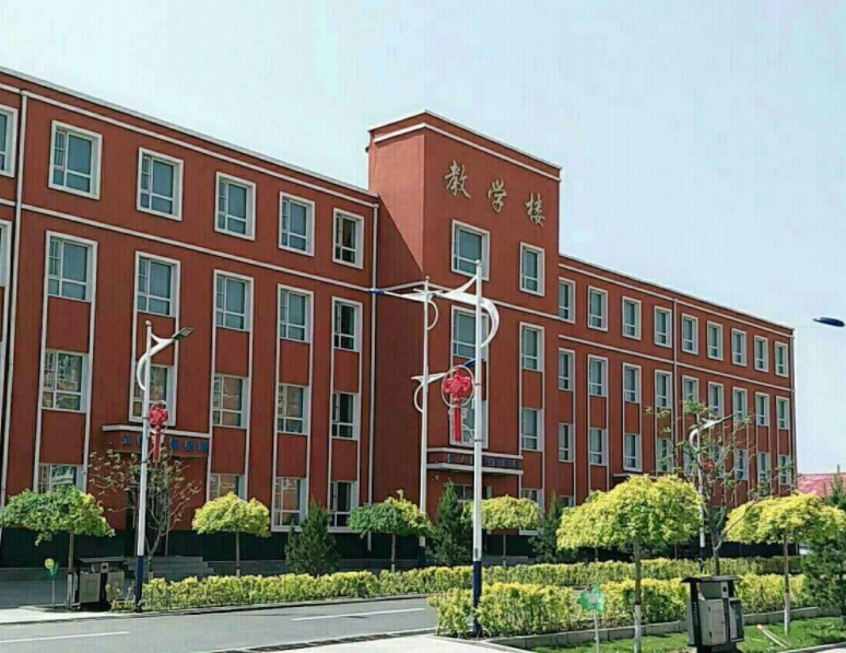 青龍滿族自治縣滿族中學(xué)怎么樣、好不好