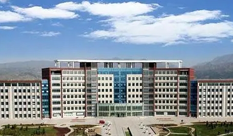 內蒙古美術職業(yè)學院藝術類學費（2024）